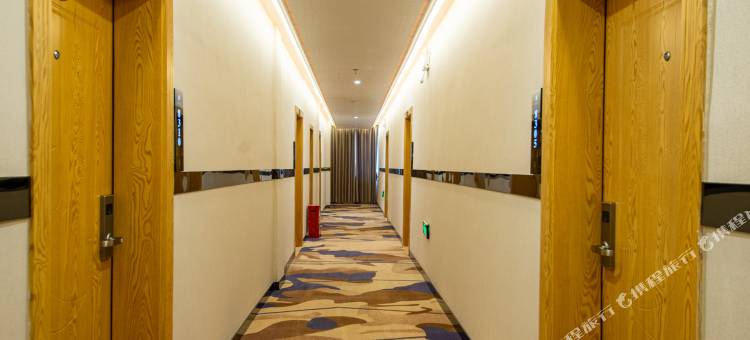 华驿精选酒店(横县那阳大桥客运站店)图片