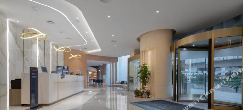 上海金桥中心智选假日酒店图片