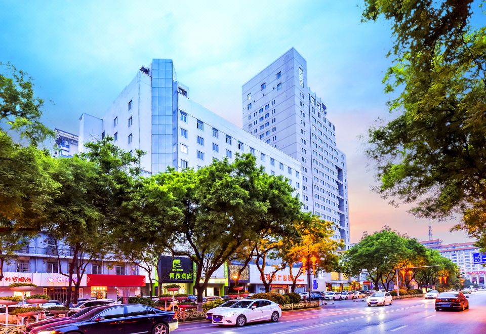 Heye Youth Travel Hotel (Xi'an Bell Tower Metro Station)Hotel Overview