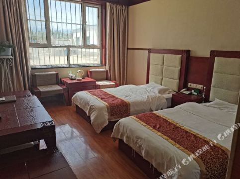 阿克塞恒翔宾馆