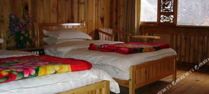 香格里拉虎跳峡山白脸客栈图片