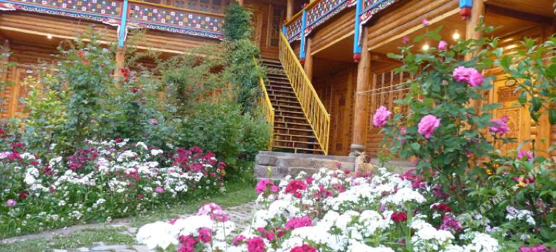 泸沽湖花楼酒店图片