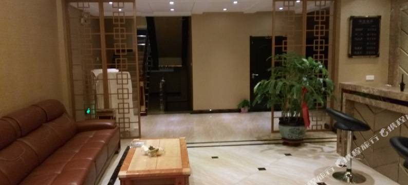 嘉荫乌云镇龙云宾馆图片