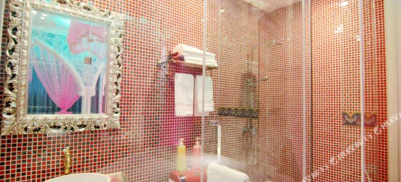 右惑主题酒店(重庆解放碑店)图片