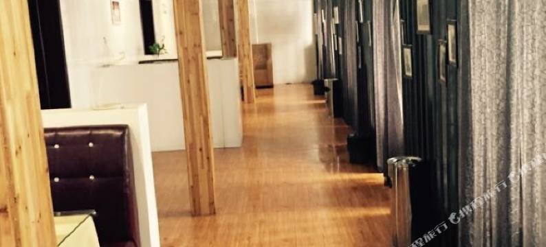 信阳蓝月亮酒店图片