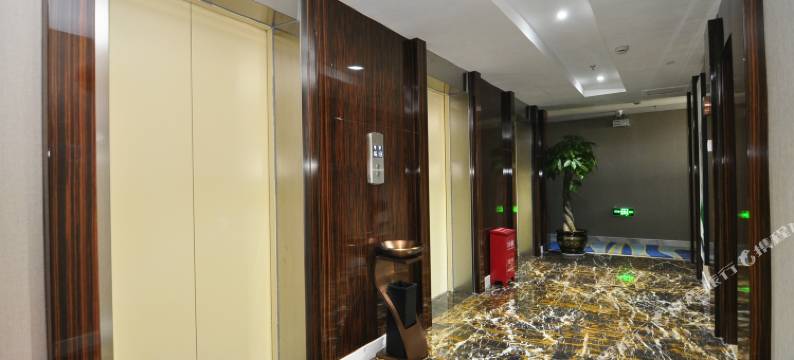 云上四季酒店(昆明万达广场润城店)图片