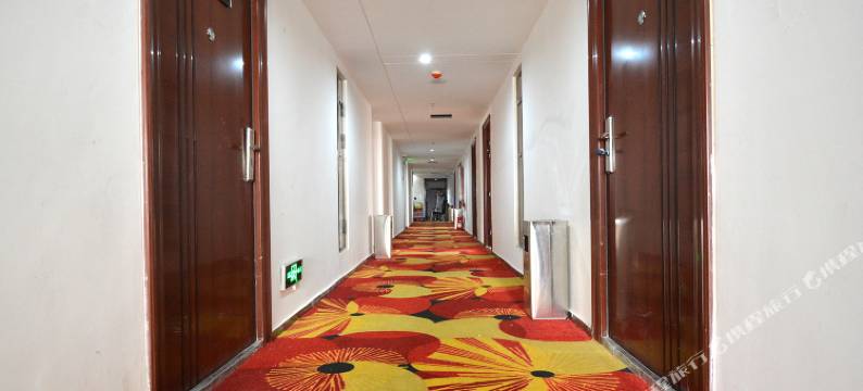 云墨轻居酒店(郑州火车站二七广场地铁站店)图片