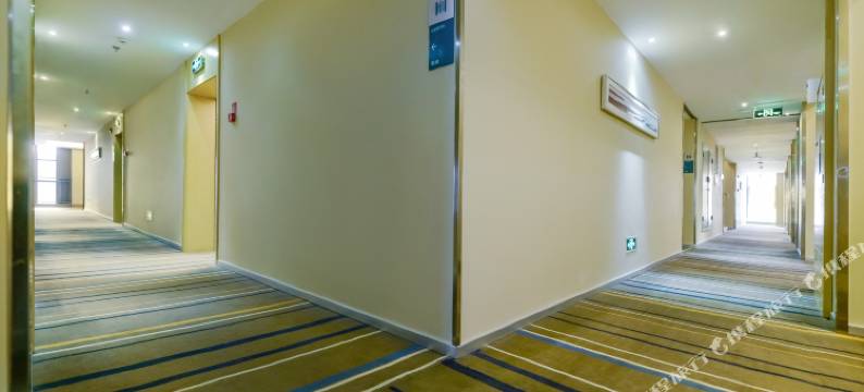 上居高空酒店(重庆大坪时代天街店)图片