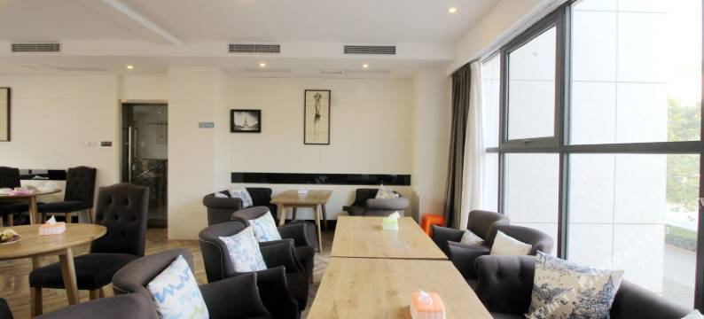 天台花园精品酒店(桐乡传媒学院店)图片