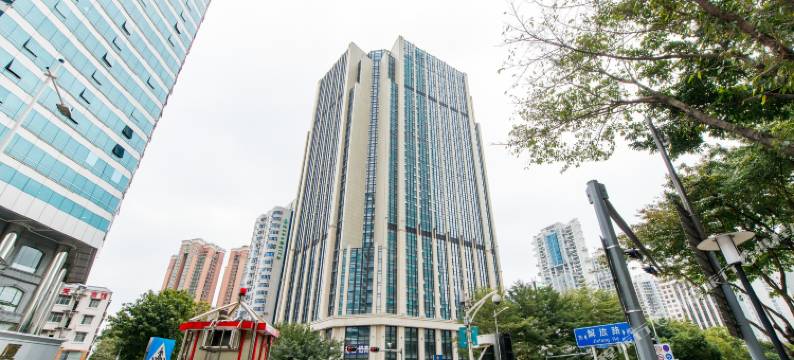 鹏城国际公寓(大剧院地铁站万象城店)图片