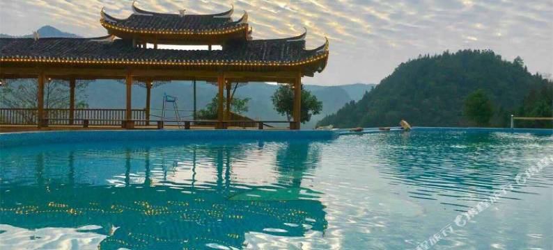 溆浦枫香瑶寨图片