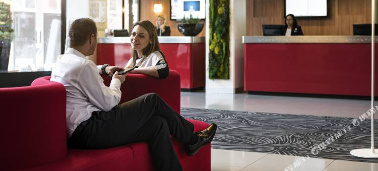 巴黎叙雷纳尼隆尚诺富特酒店(Novotel Paris Suresnes Longchamp)图片