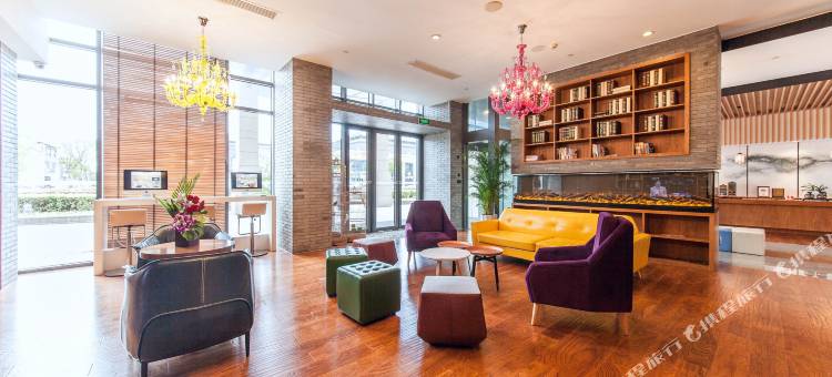 苏州金鸡湖李公堤瑞贝庭公寓酒店图片