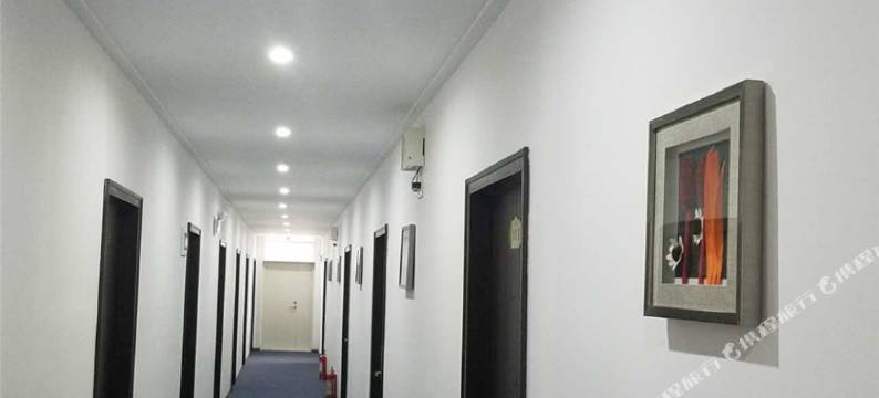 万兴快捷酒店(傅家坡客运站梅苑小区地铁站店)图片