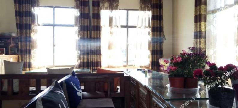 康定秋珠客栈图片