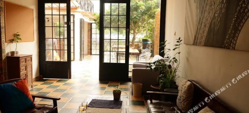 深圳三层楼民宿图片