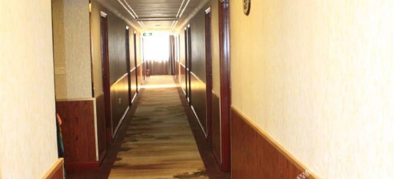 枫柏电竞酒店(盐城迎宾南路店)图片