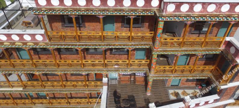 丹巴坐佛山庄度假酒店图片