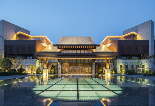 Pullman Zhouzhuang Hotel Overview