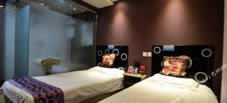 宜家轻住宾馆(中华巴洛克店)图片