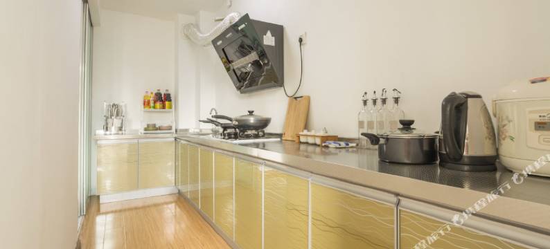 济南千佛山大明湖趵突泉泉城中心豪华四居室复式图片