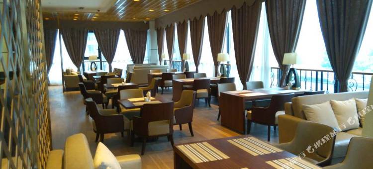 雅安蜀天·丽雅查尔顿酒店(万达广场)图片