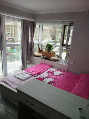 济南绿野仙踪复式公寓(6号店)