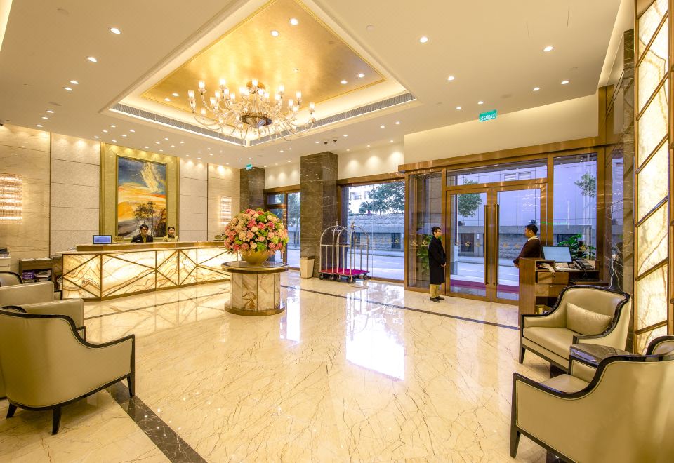 Royal Dragon HotelHotel Overview