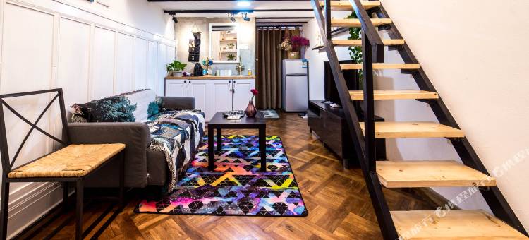 骐寓民宿(上海茂名北路店)图片