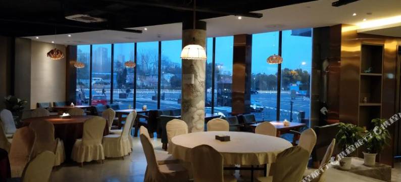 杭州全悦艺术酒店(杭州龙湖紫荆天街三墩地铁站店)图片