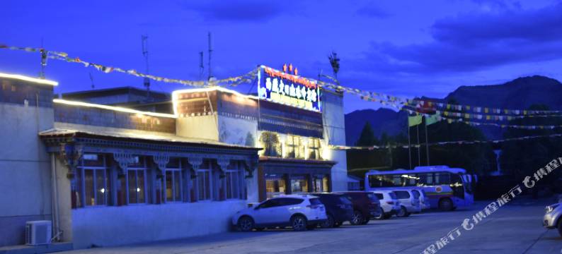 定日珠峰宾馆图片