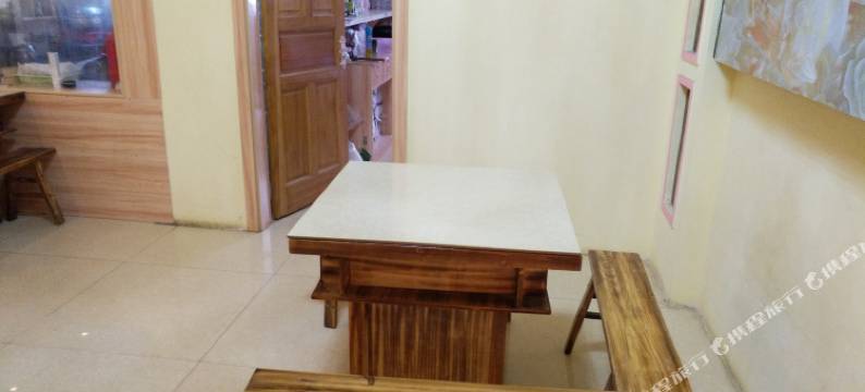 久治小时光酒店图片