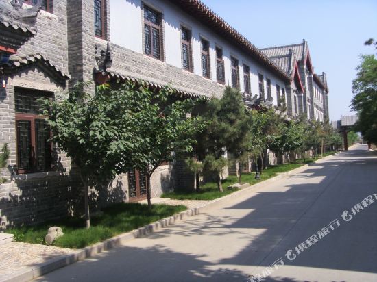 【携程攻略】青岛巴黎春天奥特莱斯购物攻略,