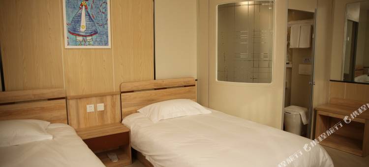 易佰酒店(文安县政府店)图片