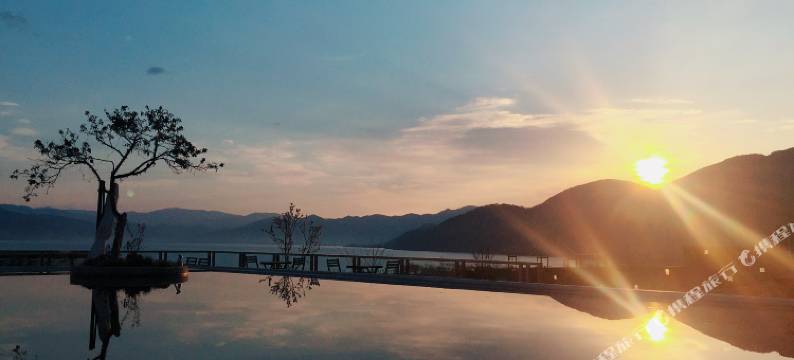 泸沽湖逸水云缦酒店图片