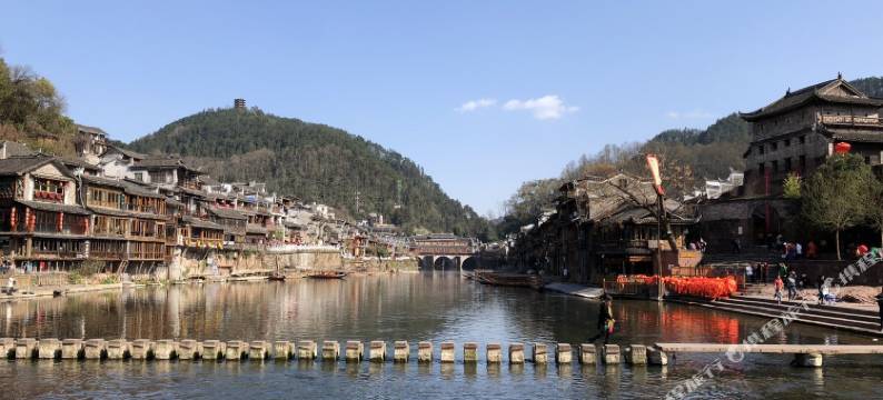 寄情轩驿站(凤凰古城店)图片