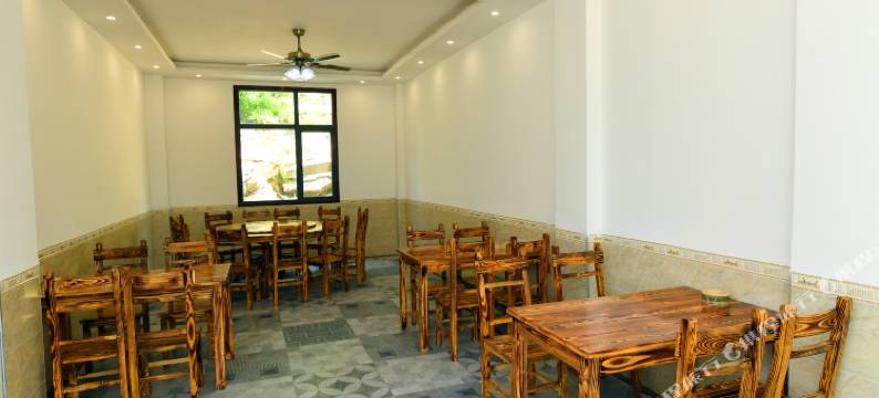 张家界大峡谷曹家大院图片