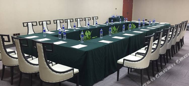 武汉佳阳曼邦精品酒店(汉阳客运站地铁站店)图片