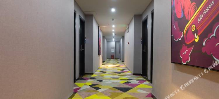 骏怡波普精选酒店(深圳石龙仔店)图片