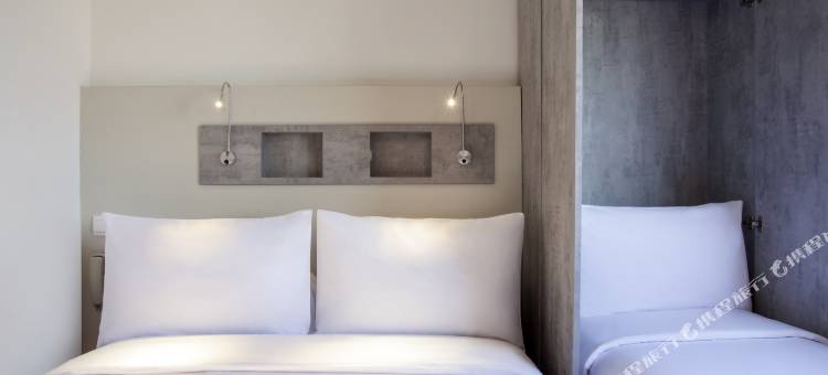 宜必思快捷苏腊巴亚蒂博尼哥罗酒店(Ibis Budget Surabaya Diponegoro)图片