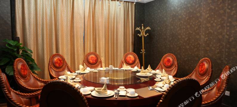 青川兴平大酒店图片