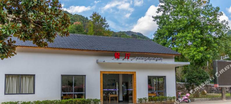 徐凫岩奥蓝途房车度假营地(奉化溪口店)图片
