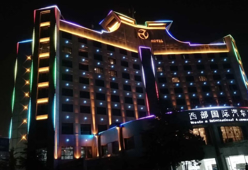  Hotel Overview
