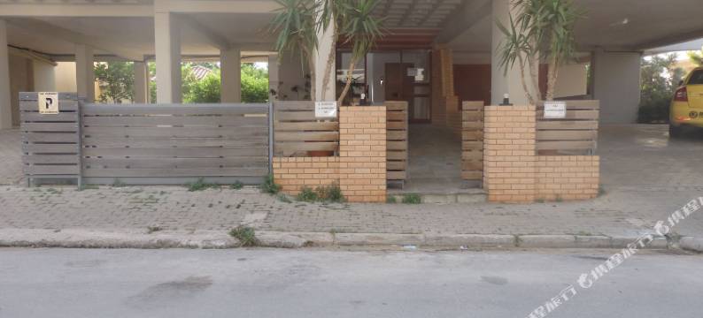 A&J 雅典机场出租公寓或客房酒店(A&J Apartments or Rooms Athens airport)图片