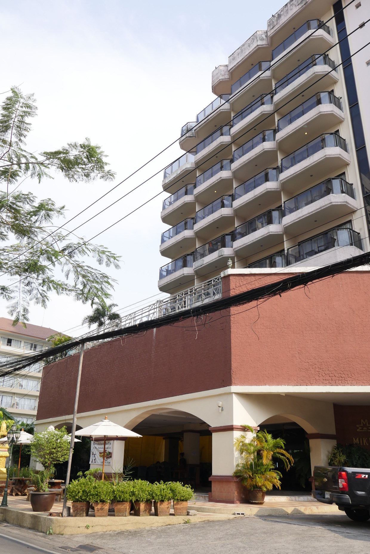 Mike Beach Resort PattayaOver view