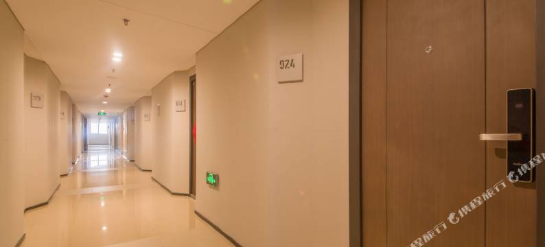 青岛万丽海景LOFT观海度假公寓(栈桥火车站店)图片