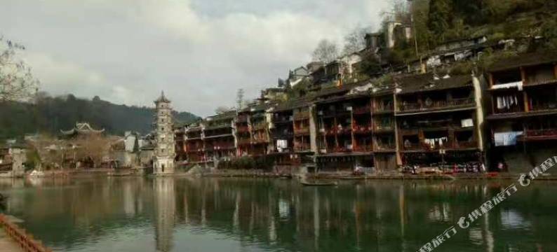 凤凰乐天客栈图片