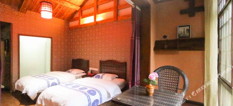 张家界溪布街陆号客栈图片