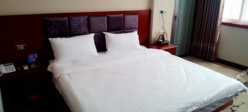 镇平华廷商务宾馆图片