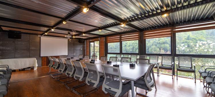 成都都江堰拾光山丘民宿图片